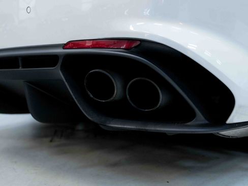 Used 2017 Alfa Romeo Giulia Quadrifoglio image 28