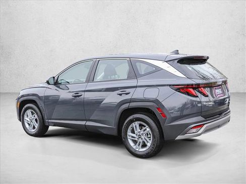 Certified 2025 Hyundai Tucson SE image 7