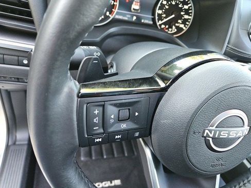 Certified 2023 Nissan Rogue SV w/ SV Premium B Package image 22