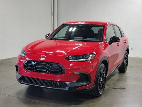 Certified 2026 Honda HR-V Sport image 2
