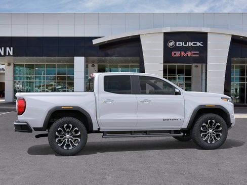 New 2026 GMC Canyon Denali w/ LPO, Black Badging Package AWD/4WD image 5
