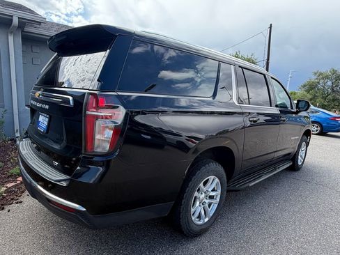 Used 2024 Chevrolet Suburban LT AWD/4WD image 5