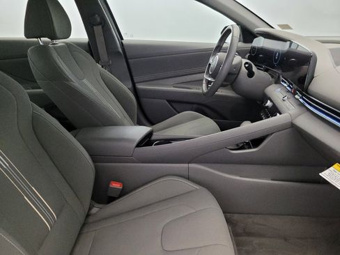 Used 2024 Hyundai Elantra SEL w/ Convenience Package image 21
