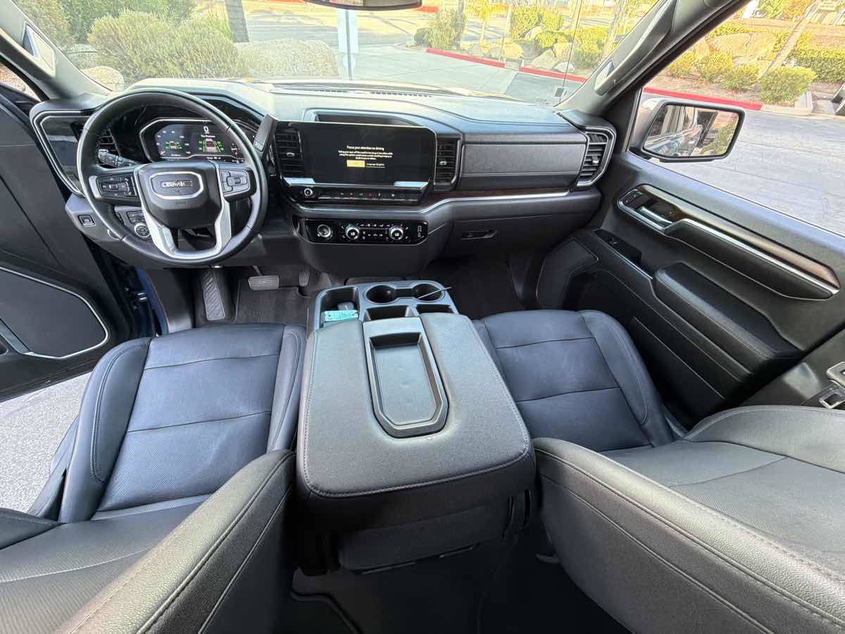 Used 2024 GMC Sierra 1500 SLT AWD/4WD image 14