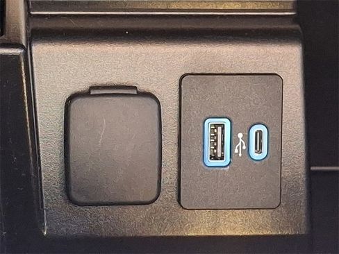 Used 2024 Ford Explorer ST-Line w/ Class IV Trailer Tow Package image 27