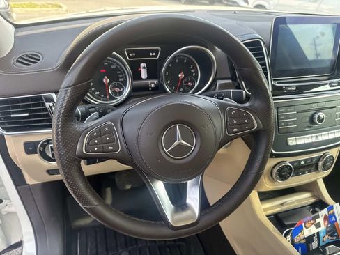 Used 2018 Mercedes-Benz GLS 450 4MATIC image 22