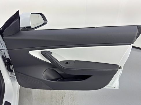 Used 2021 Tesla Model 3 Performance image 44