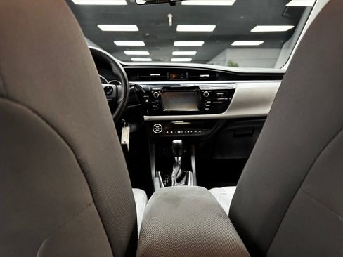 Used 2016 Toyota Corolla LE image 40