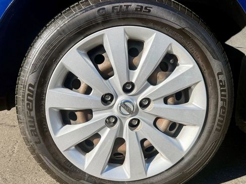 Used 2017 Nissan Sentra S image 6