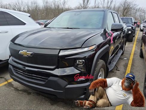 Used 2025 Chevrolet Silverado EV W/T image 1