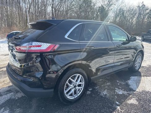 Used 2023 Ford Edge SEL image 9