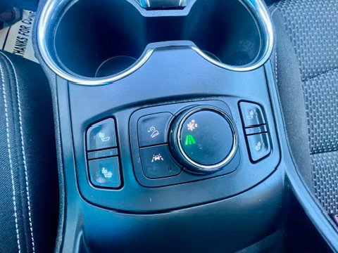 Used 2024 GMC Terrain SLE w/ Driver Convenience Package FWD image 29