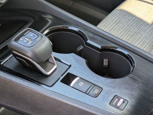 Used 2021 Nissan Rogue S image 25