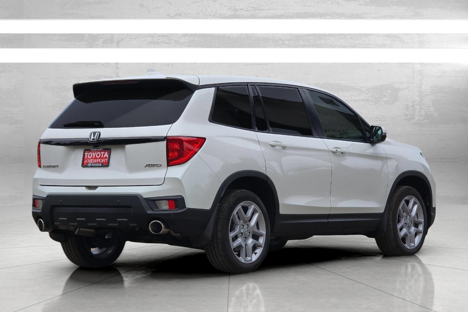Used 2025 Honda Passport EX-L image 4