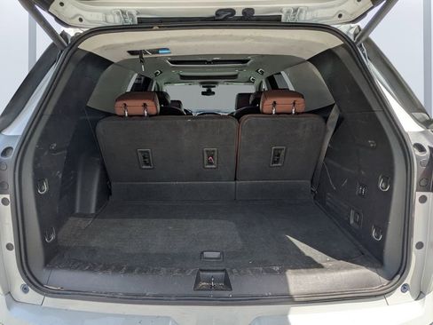 Used 2018 Chevrolet Traverse High Country AWD/4WD image 12