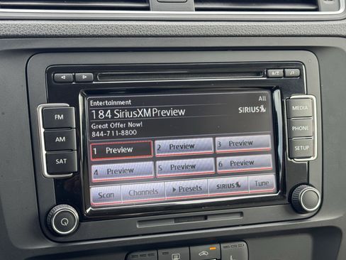 Used 2015 Volkswagen Jetta SE FWD image 24
