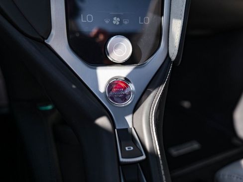 Used 2024 McLaren 750S Spider image 17