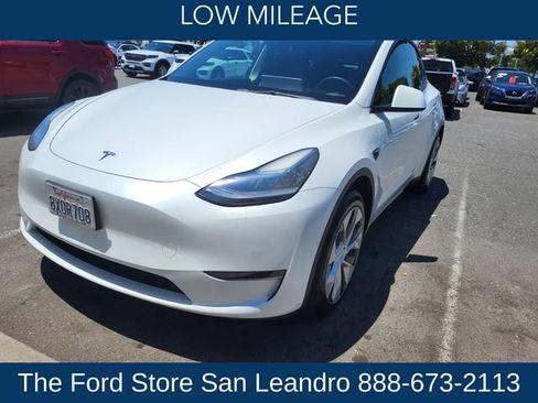 Used 2021 Tesla Model Y Long Range AWD/4WD image 3