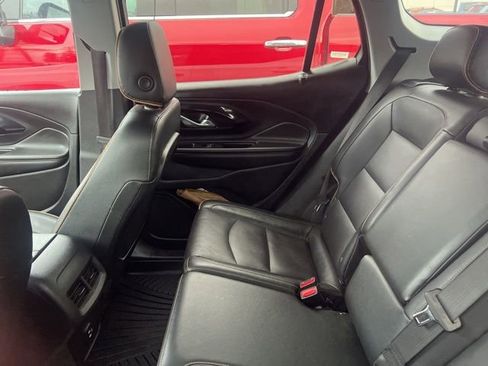 Used 2023 GMC Terrain AT4 AWD/4WD image 12