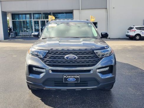 Used 2023 Ford Explorer XLT w/ Equipment Group 202A image 2