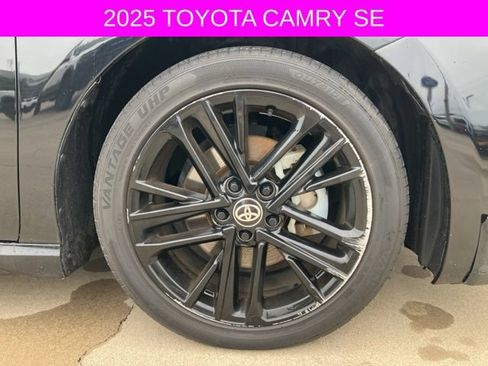 Used 2025 Toyota Camry SE FWD image 10