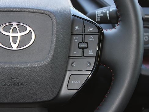 Used 2026 Toyota Prius Plug-In Hybrid image 24