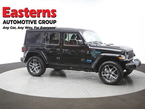 Used 2024 Jeep Wrangler Unlimited AWD/4WD image 50