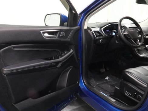 Used 2018 Ford Edge Titanium w/ Equipment Group 301A AWD/4WD image 7