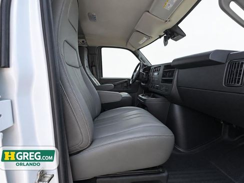 Used 2025 Chevrolet Express 2500 RWD image 11