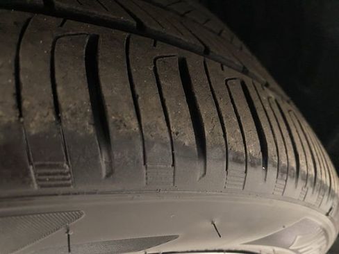 Used 2023 Toyota Camry SE image 30