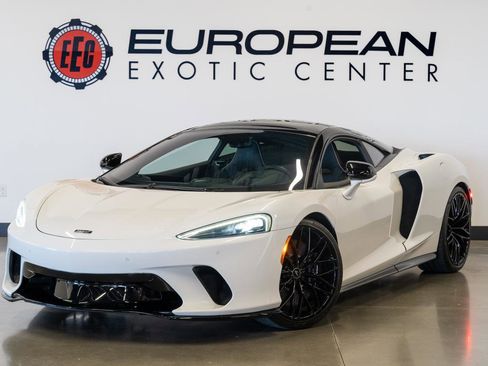 Used 2022 McLaren GT image 22