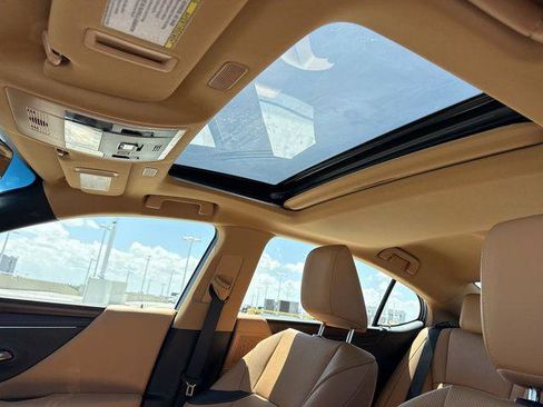 Certified 2024 Lexus ES 350 w/ Premium Package FWD image 22