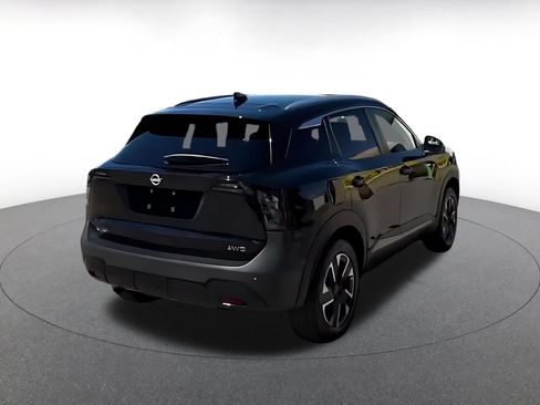 Used 2026 Nissan Kicks SV w/ Cold Weather Package AWD/4WD image 12