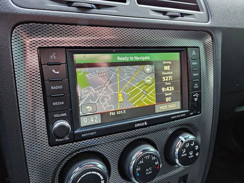 Used 2013 Dodge Challenger R/T image 19