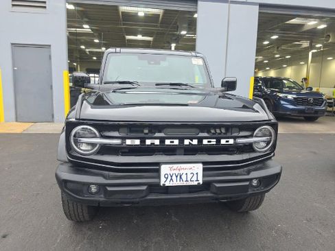 Used 2025 Ford Bronco Outer Banks AWD/4WD image 2