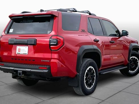 Used 2025 Toyota 4Runner TRD Off-Road image 12