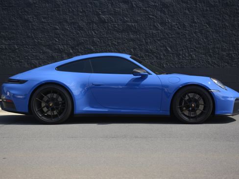 Certified 2025 Porsche 911 Carrera GTS RWD image 8