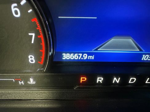 Used 2022 Ford Explorer XLT w/ Equipment Group 202A image 25