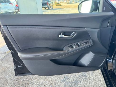 Used 2022 Nissan Sentra SV w/ Trunk Package image 15