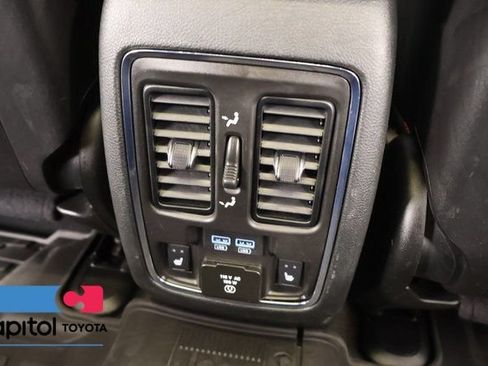 Used 2021 Jeep Grand Cherokee Trailhawk w/ Trailhawk Luxury Group AWD/4WD image 31