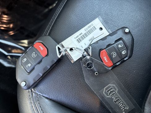 Certified 2022 Jeep Wrangler Unlimited Sahara image 37