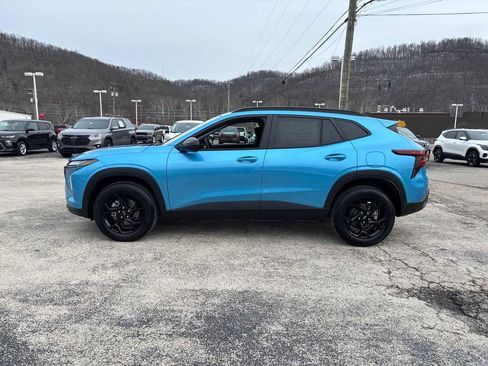 New 2026 Chevrolet Trax LT w/ Midnight Edition image 2