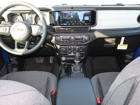 New 2026 Jeep Gladiator Sport image 18