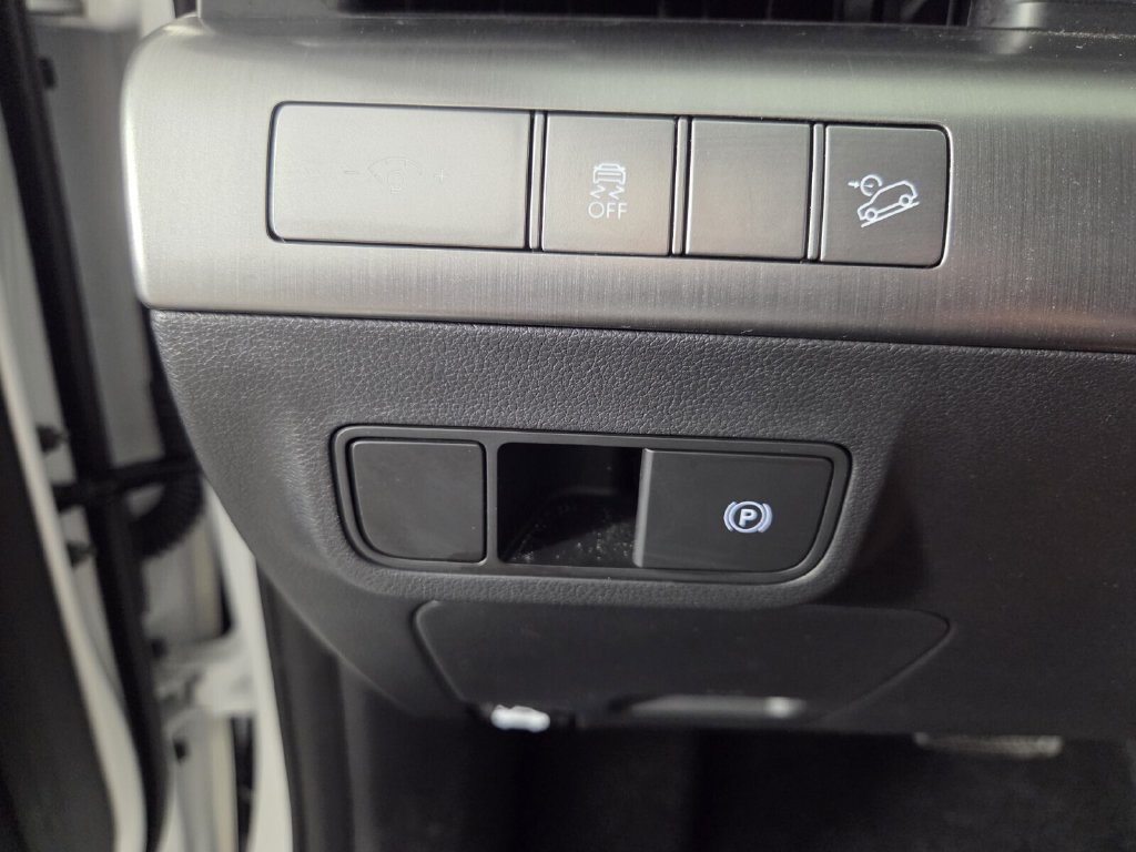 Used 2026 Hyundai Kona SEL Sport FWD image 18