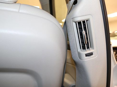 Used 2019 Volvo XC60 T5 Momentum w/ Premium Package image 66