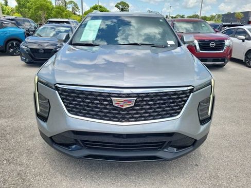 Used 2025 Cadillac XT4 Premium Luxury FWD image 6