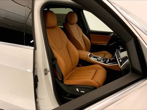 New 2026 BMW X5 xDrive40i w/ Premium Package image 7