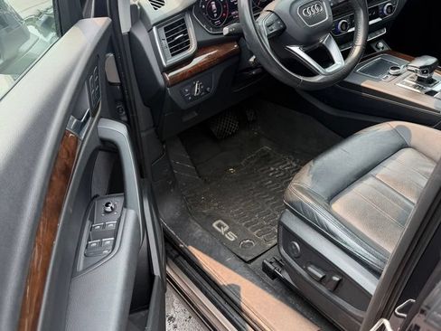 Used 2018 Audi Q5 2.0T Premium Plus w/ Premium Plus Package AWD/4WD image 4