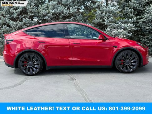 Used 2023 Tesla Model Y Performance AWD/4WD image 10