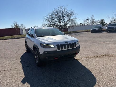 Used 2019 Jeep Cherokee Trailhawk w/ Cold Weather Group image 3